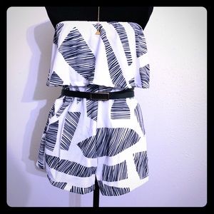 Romper with side pockets